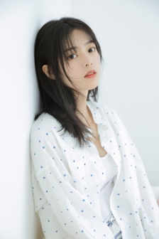 手伸进裙子按压揉捏花蒂
